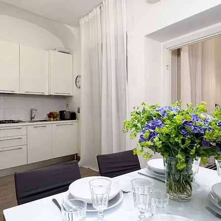 Banchi Vecchi Pantheon Apartment