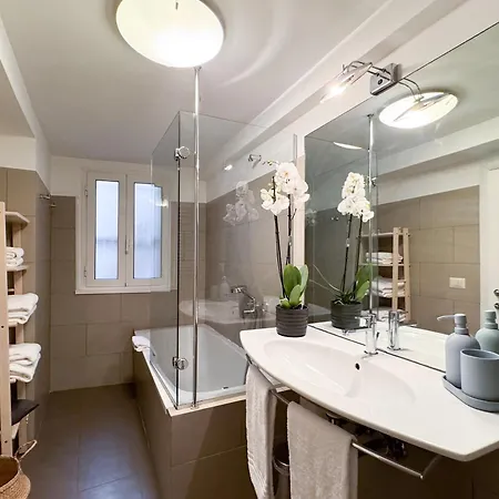 Banchi Vecchi Pantheon *